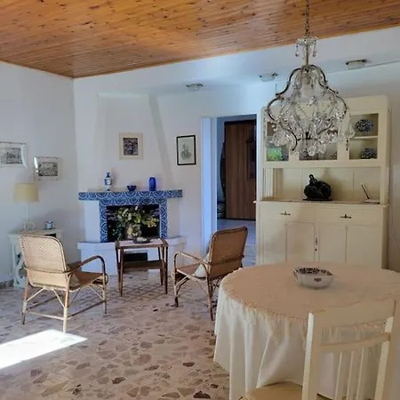 Salvia Holiday home Acquedolci